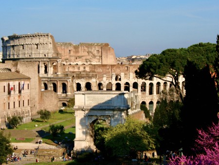 Tour del Colosseo con biglietti salta fila: l'arena per il controllo dell'imperatore su Roma