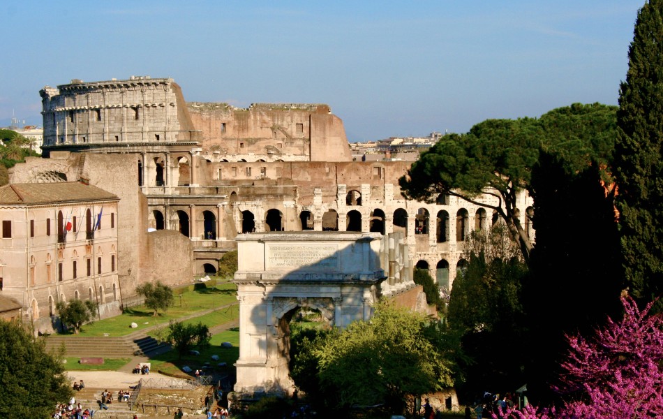 What to see in the historic center of Rome: Colosseum, Pantheon and Trevi Fountain