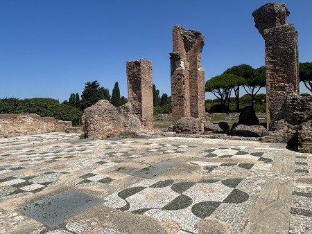 Tour di Ostia Antica per anziani: Il porto dell'antica Roma con una guida attenta